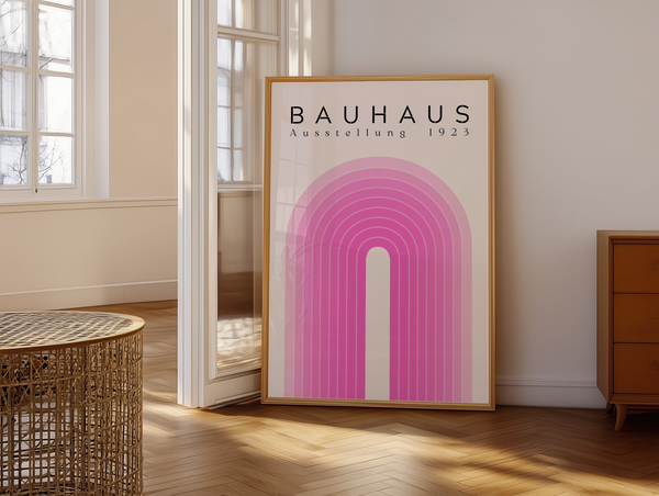 Pink Arch – Bauhaus Plakat med geometrisk buemotiv i pink nuancer.