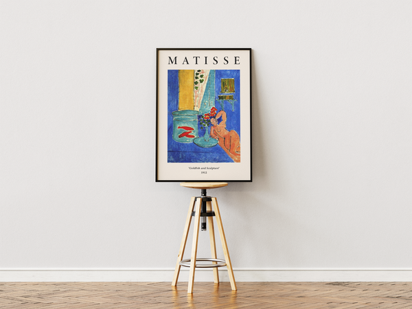 Matisse plakat med guldfisk, blå baggrund og skulpturel figur fra 1912.