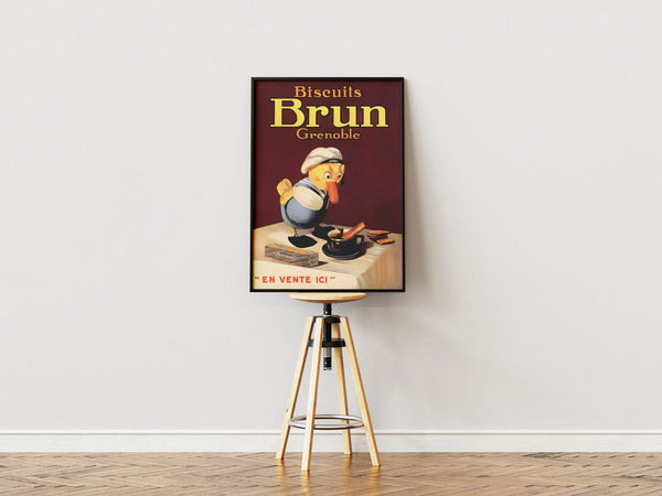 Vintage plakat med fransk kok, kaffe og kiks fra Biscuits Brun – retroreklame med teksten "En vente ici"