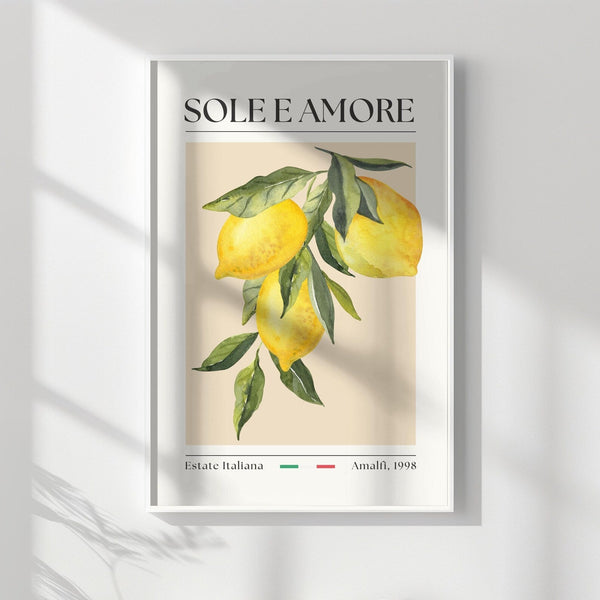 Plakat med citroner og teksten “Sole e Amore” i italiensk vintage-stil – inspireret af Amalfi og Estate Italiana.