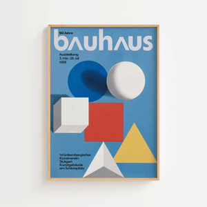 Tilføj et stykke designhistorie til din væg med 50 Jahre - Bauhaus Plakat.