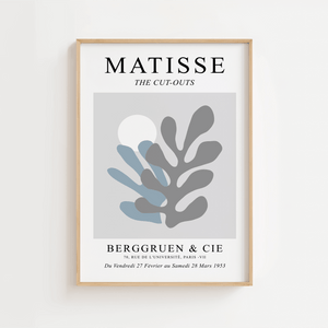 Blå Flower plakat inspireret af Matisse. En stilren blomsterplakat med abstrakt form i blå toner – perfekt til moderne og rolig indretning.
