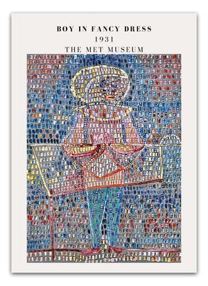 Oplev Paul Klees "Boy In Fancy Dress" plakat. Denne kunstplakat tilføjer et legende og farverigt touch til dit hjem, perfekt til stuen, børneværelset eller kontoret.