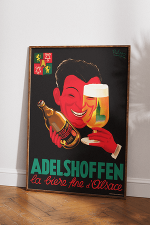 Vintage Adelshoffen plakat med rød mand, ølflaske og ølglas fra Alsace – fransk reklame i retrostil.