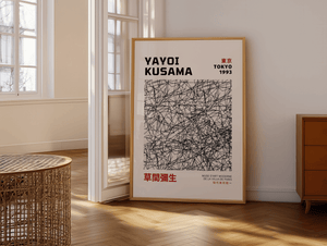 Infinity Net – Yayoi Kusama plakat med sort abstrakt linjemønster i grafisk design – moderne kunstplakat i minimalistisk stil.