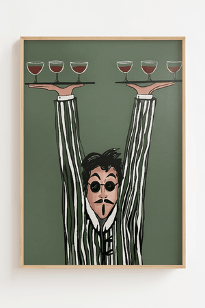 Kunstnerisk plakat af tjener, der balancerer flere vinglas på hænderne mod grøn baggrund – humoristisk vinmotiv.