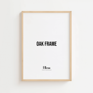 Massiv egetræsramme i lys eg med plexiglas – stilren billedramme til plakater, billeder og fotos, ideel til moderne og klassisk indretning.