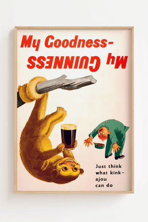 Vintage Guinness plakat med kinkajou, der holder en øl, og teksten “My Goodness – My Guinness” i retrostil.

