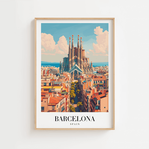 Barcelona Spanien byplakat med ikoniske Sagrada Família og farverig byudsigt.