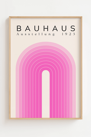 Pink Arch – Bauhaus Plakat med geometrisk buemotiv i pink nuancer.