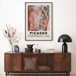Farverig Picasso plakat med Les Demoiselles d'Avignon motiv i kubistisk stil og fransk udstillingstekst.