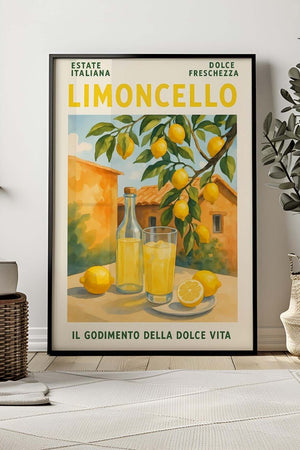 Retro plakat med Limoncello, citroner og italiensk baggrund – vintage stil med sommerlig stemning og tekst “Il Godimento della Dolce Vita”.