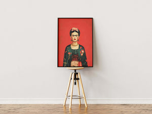 Frida Kahlo plakat med rød baggrund og grøn kimono med blomster

