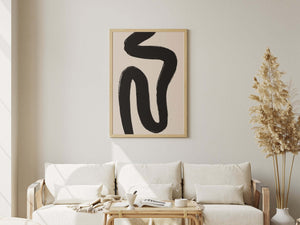 Galerie Trail plakaten er et smukt møde mellem moderne og abstrakt kunst. Dens simple linjer og afdæmpede farver gør den ideel til en minimalistisk eller Boho-indretning. Perfekt til at skabe et stilfuldt og roligt udtryk i ethvert rum, denne plakat tilføjer et kunstnerisk touch uden at overvælde.