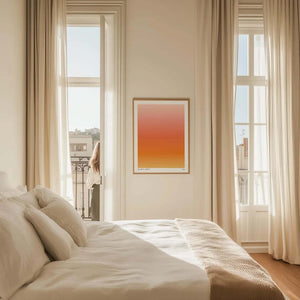 Minimalistisk plakat med orange farveovergange inspireret af solnedgang i moderne indretning