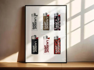 Luxury Flames – Fashion Plakat med kunstneriske Saint Laurent-inspirerede lightere. Moderne modeplakat til stuen eller soveværelset