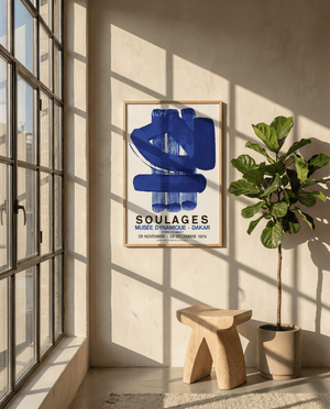 Opgrader dit hjem med vores unikke Soulages plakater. Disse plakater har abstrakte designs inspireret af kunstneren Soulages, 
