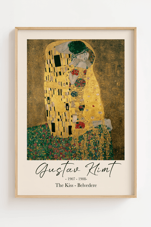 Golden Embrace plakat – Gustav Klimt inspireret kunstplakat med gyldent romantisk motiv
