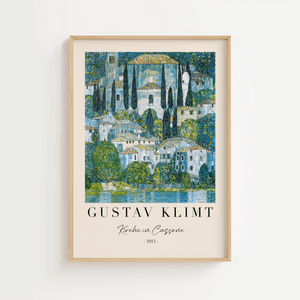 Kirche in Cassone plakat – Gustav Klimt landskab kunstplakat med kirke og italiensk bymotiv