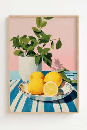 Citron plakat med stilleben motiv af citroner på tallerken og grøn plante