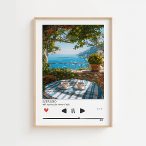 Amalfi espresso plakat med kaffekopper på terrasse og havudsigt i Italien