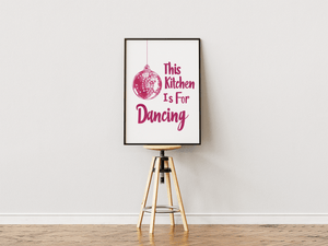 køkken plakat med diskokugle og teksten this kitchen is for dancing