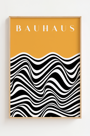 Yellow Waves – Bauhaus Plakat med sort-hvide bølger og gul baggrund.