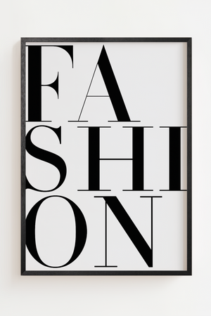 Typografisk plakat med ordet Fashion i sort og hvid minimalistisk design