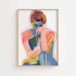 Illustrationsplakat med en abstrakt siddende figur udført i livlige penselstrøg med blå, rosa, orange og gule nuancer på en lys baggrund.