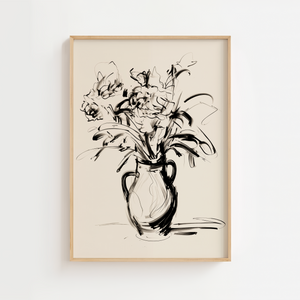 Sort-hvid illustrationsplakat med løst skitserede blomster i en klassisk vase tegnet med ekspressive penselstrøg.