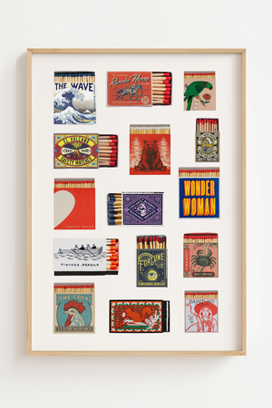 Matchbox Collection plakat med vintage tændstikæsker i farverige og grafiske designs – retro kunstplakat til køkken og hjemmets billedvæg.