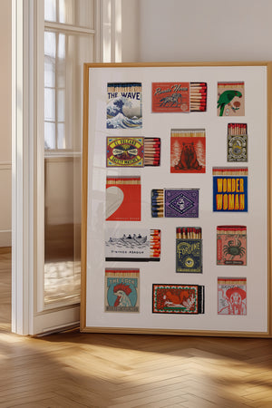 Matchbox Collection plakat med vintage tændstikæsker i farverige og grafiske designs – retro kunstplakat til køkken og hjemmets billedvæg.