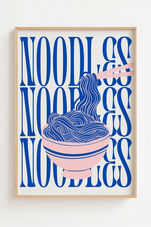 Noodles Bowl plakat med pink skål og blå nudler i grafisk pop-art design – sjov køkkenplakat til noodle lovers.