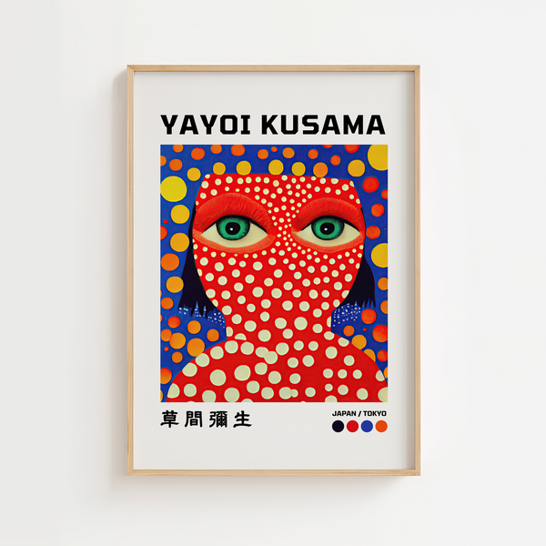 Dotted Face – Yayoi Kusama plakat med farverigt portræt og grønne øjne dækket af ikoniske prikker – moderne kunstplakat.