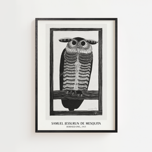 Hornugle plakat med sort-hvid grafisk illustration og horisontale streger, sort ramme