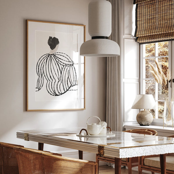 Lagom Lady White plakat med sort-hvidt kunstmotiv af kvinde – minimalistisk nordisk vægkunst i stilfuldt design.