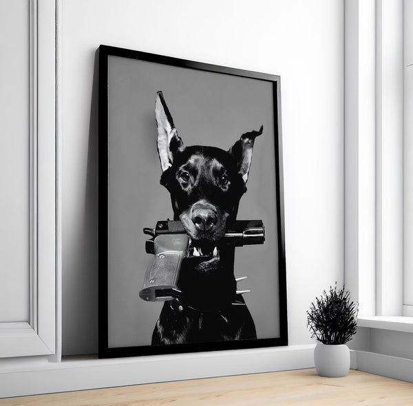 Giv dit hjem et råt og moderne udtryk med vores Doberman Power fashion plakat. Perfekt sort/hvid hund plakat med kant til stuen, kontoret eller gallerivæggen.