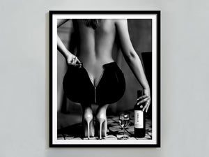 Champagne Glam – Fashion Plakat med luksuriøst design i moderne stil. Perfekt til modeelskere og billedvægge.