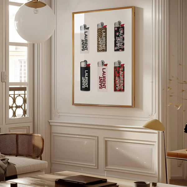 Luxury Flames – Fashion Plakat med kunstneriske Saint Laurent-inspirerede lightere. Moderne modeplakat til stuen eller soveværelset