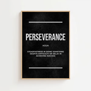 Perseverance definition plakat med hvid typografi på mørk baggrund