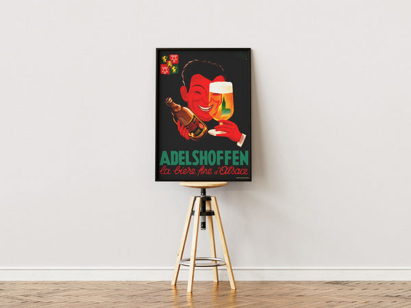 Vintage Adelshoffen plakat med rød mand, ølflaske og ølglas fra Alsace – fransk reklame i retrostil.