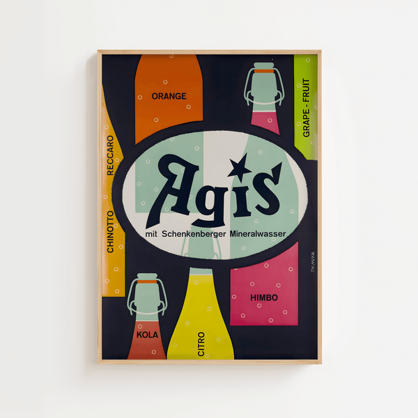 Vintage Agis plakat med sodavandsflasker og farverige smagsvarianter – retro reklame med bobler og Schenkenberger mineralvand.
