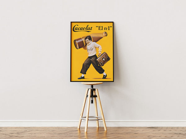 Retro Cacaolat plakat med barn, skoletaske og kakaomælk. Perfekt til køkken, café eller plakatvæg med vintage vibe.

