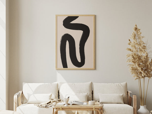 Galerie Trail plakaten er et smukt møde mellem moderne og abstrakt kunst. Dens simple linjer og afdæmpede farver gør den ideel til en minimalistisk eller Boho-indretning. Perfekt til at skabe et stilfuldt og roligt udtryk i ethvert rum, denne plakat tilføjer et kunstnerisk touch uden at overvælde.