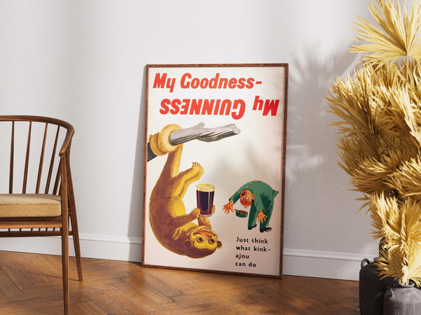 Vintage Guinness plakat med kinkajou, der holder en øl, og teksten “My Goodness – My Guinness” i retrostil.

