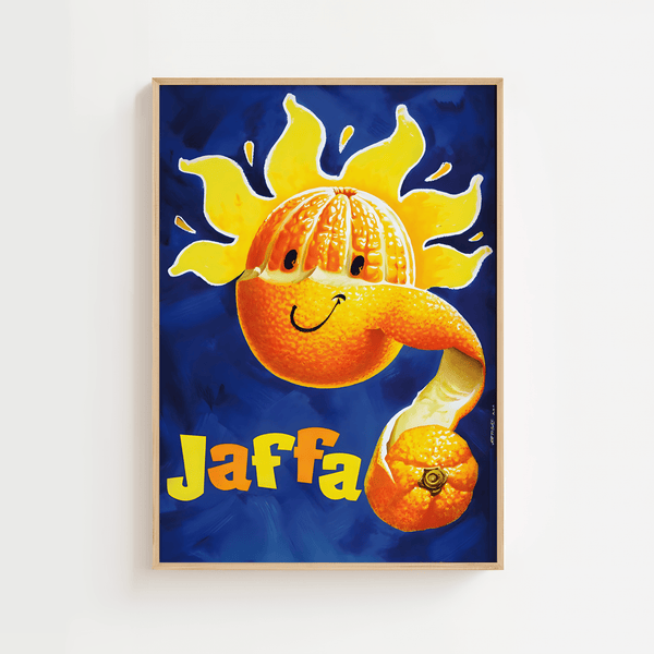 Farverig vintage plakat med glad appelsin og teksten "Jaffa" - retro reklameillustration pä blà baggrund.