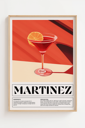 Illustreret Martinez cocktail plakat med retro design og orange drink i cocktailglas

