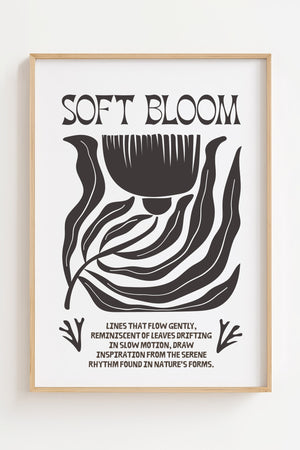 Soft Bloom plakat med grafisk blomstermotiv i sort og hvidt