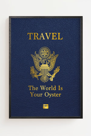 The World Is Your Oyster plakat med pasdesign i guldgult og marineblåt, sort ramme